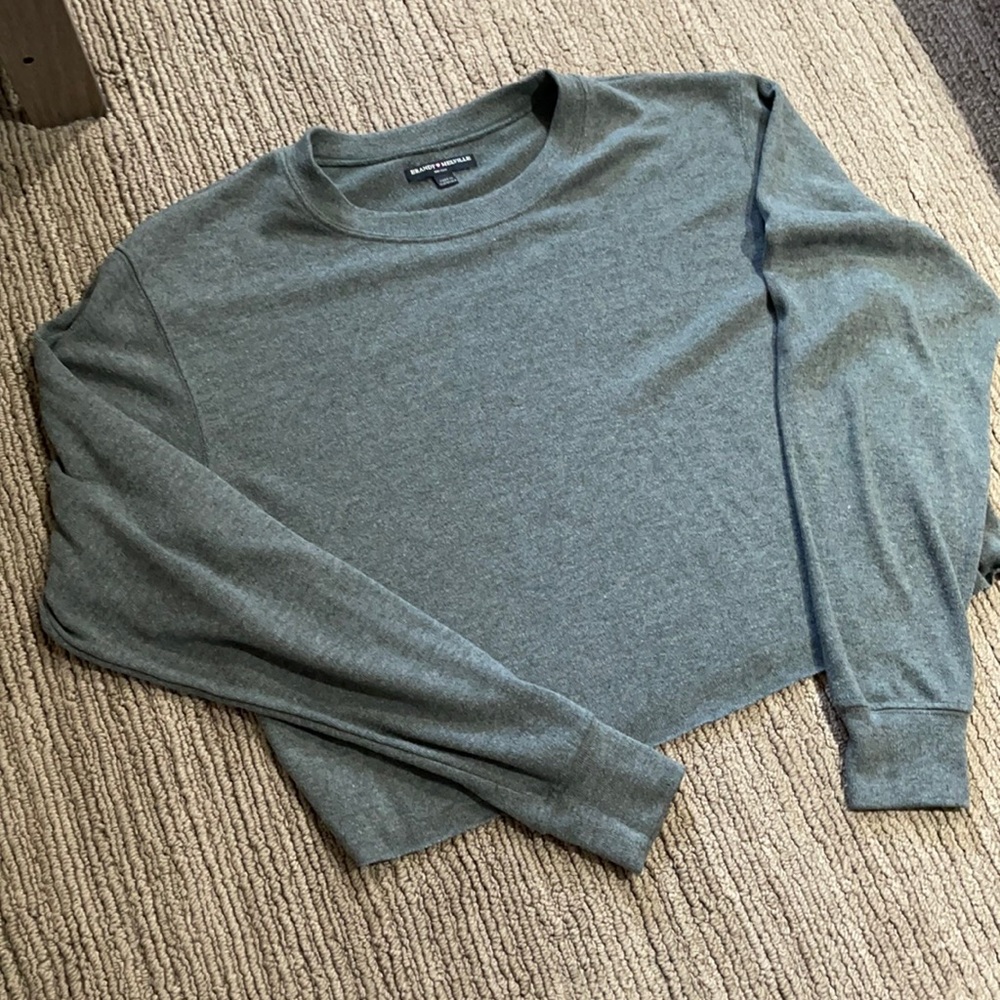 Brandy Melville Cropped Sweater
